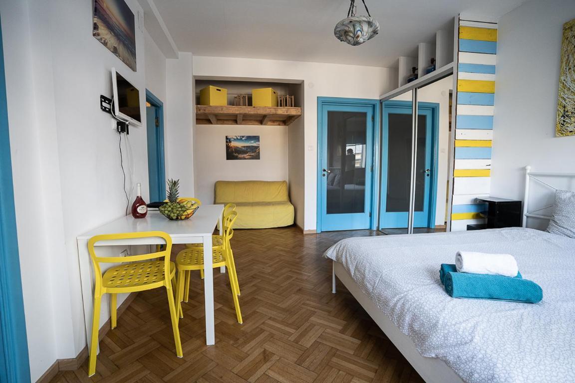 Appartement Central Studio At Cismigiu Park à Bucarest Extérieur photo